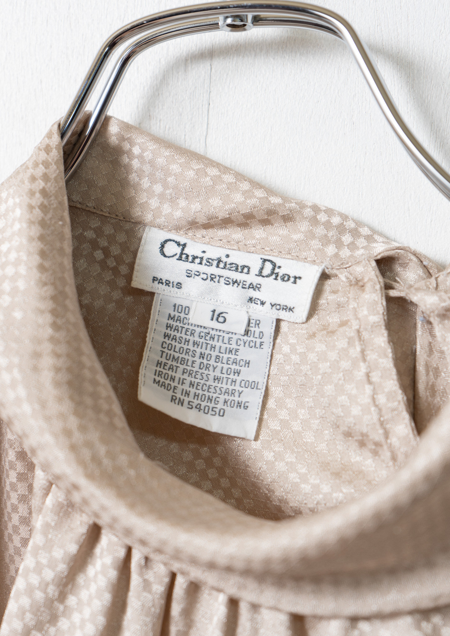 Christian dior boutique clearance label